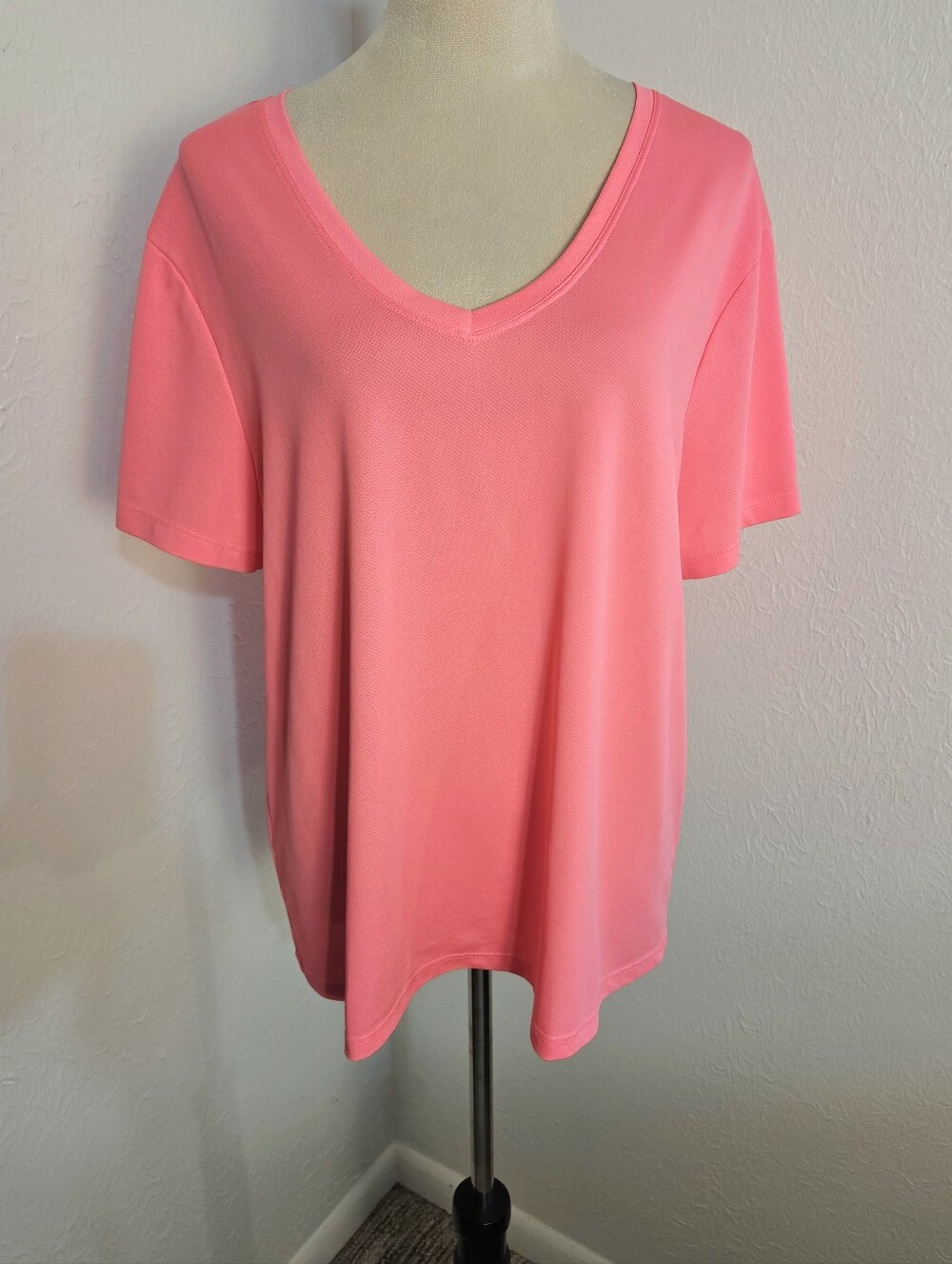 Athletic Works Pink V-Neck Short Sleeve Top, Size XXL